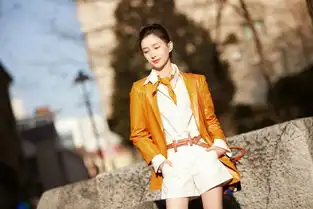 江疏影真会穿,粉色衬衫配白色长裤,美成校园女神,又想恋爱了