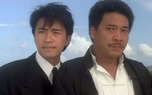 疏远周星驰,恨死周润发,他是香港最贵配角,被人笑了一辈子,如今却
