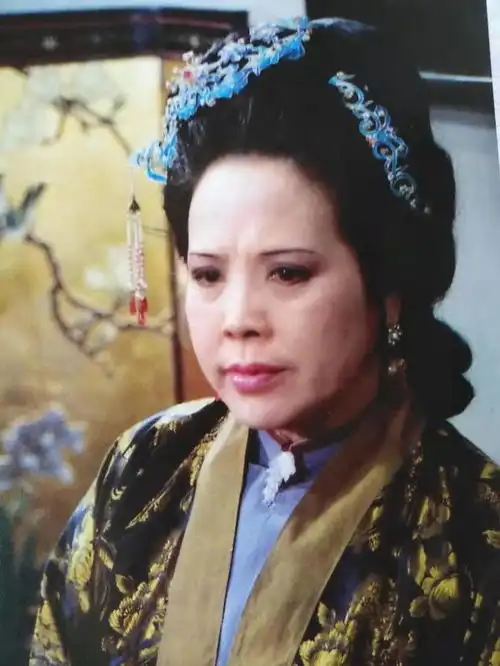 那个对儿女漠不关心的男人,才是贾琏疏远贾迎春的真正原因
