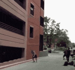 搞笑gif在口红面前,女生无所不能
