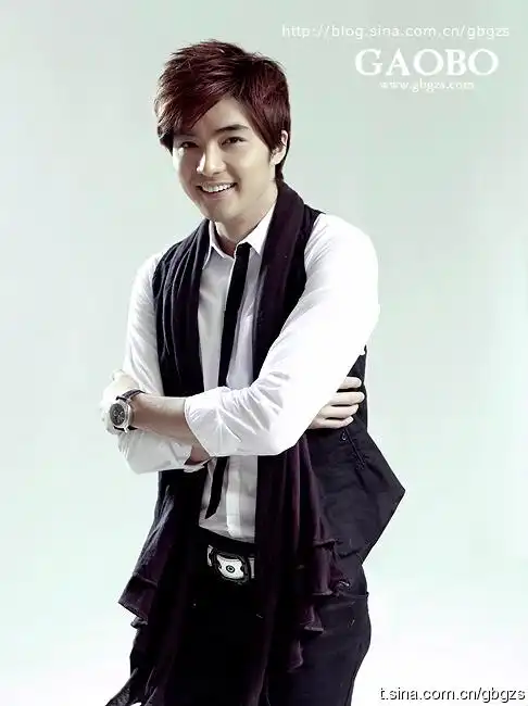 求贺军翔帅帅的图片最好是剧照