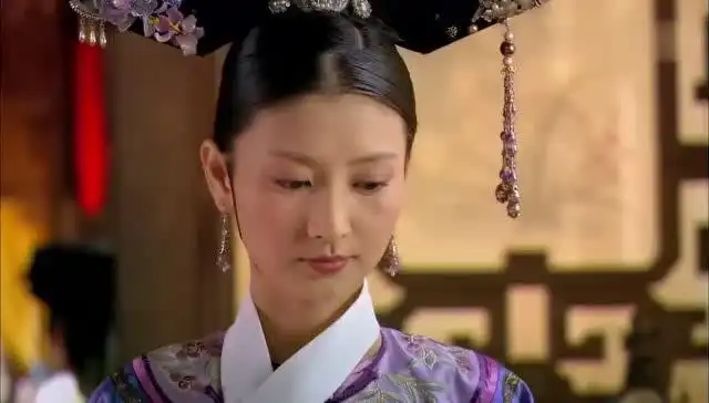 甄嬛传太后对甄嬛先兵后礼吓坏了一旁的眉庄