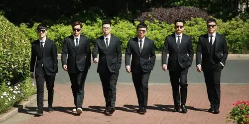 有种憋笑叫张艺兴,男粉大喊我爱你,张艺兴差点被憋出内伤