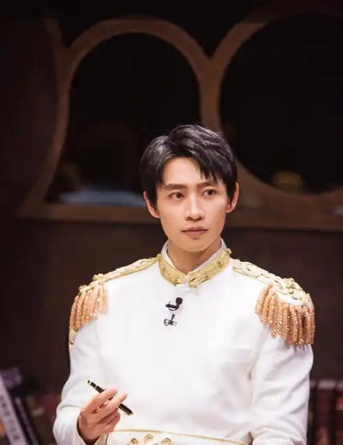 明星大侦探第七季首发剧照张若昀像青蛙王子,大张伟像野人