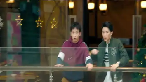 快把我哥带走彭昱畅偷走妹妹的零花钱,竟然给开心买斗篷,结果被张子枫追杀
