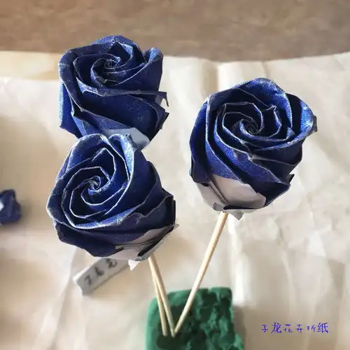 简单折纸b款蓝色妖姬折纸花束
