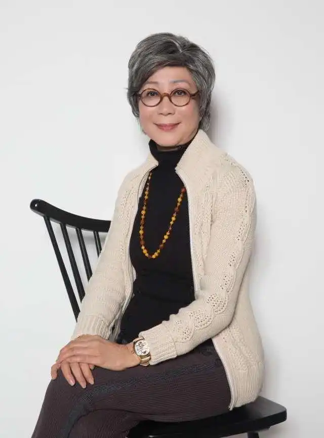 黄文慧,83版射雕英雄传中的梅超风她的近照,你还认得她吗
