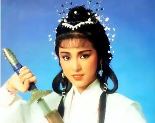 新版黄蓉引发吐槽,看过之前12位扮演者,就懂了什么叫审美降级