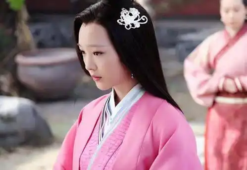 古装剧中的后宫妃子,佟丽娅张钧甯郭珍霓,谁更美
