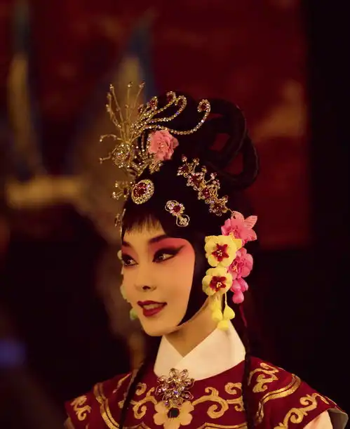 女星宋轶戏曲梨园造型云容月貌艳压群芳
