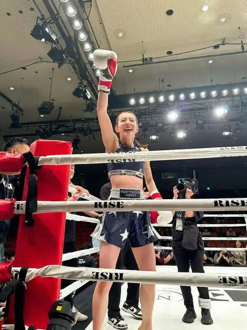 太帅日本美女明星换装上拳场,39秒ko对手拳击ko格斗空手道网易订阅
