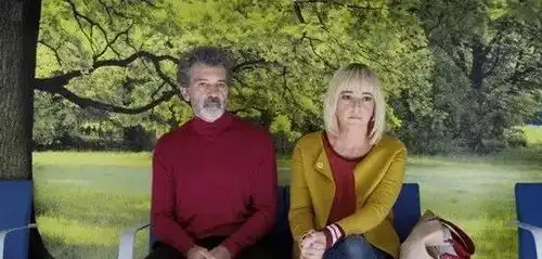 寄生虫是年度最佳,而这部电影优秀到根本不需要排名
