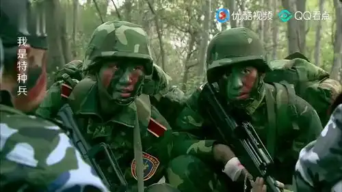 伞兵也太好忽悠了,小庄三言两语就给他忽悠上了贼船,锤他们