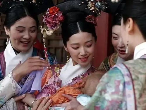 难怪阚清子很少出演古装剧,当她清宫定妆照曝出后,出场就结局
