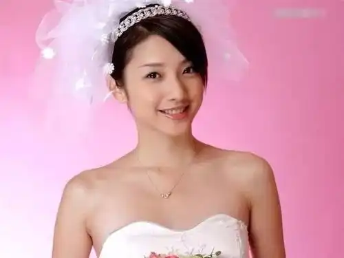 前女友逝世十一年,他仍发文为旧爱庆生,所谓情深不过如此吧
