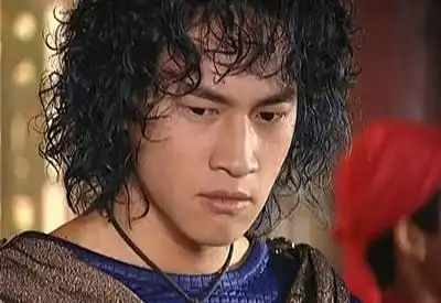 再帅的男明星也有丑萌丑萌的剧照,王凯彭于晏何润东