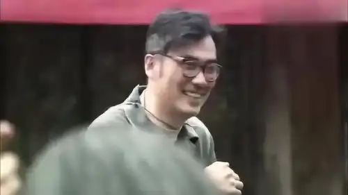 风筝韩冰自杀身亡,郑耀先心痛栽倒,看完泪流满面,虐心