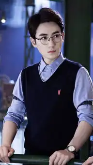拥有大学生,公务员和流浪汉三个标签,沈巍因满腹经纶和离奇经历走红网络
