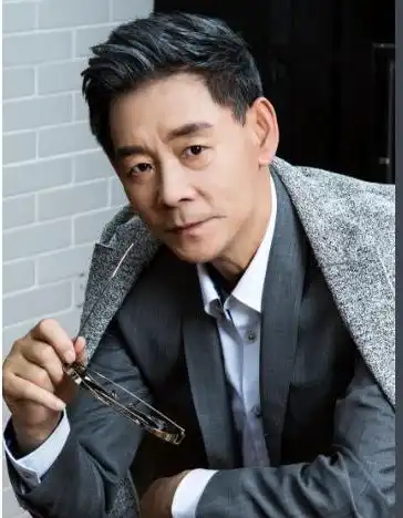 正阳门下小女人,男演员剧外照片儿爷很时尚,范金有颜值最高