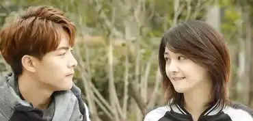 郑爽称小动作多是为了掩饰不安,自己很腹黑,需要树立假想敌