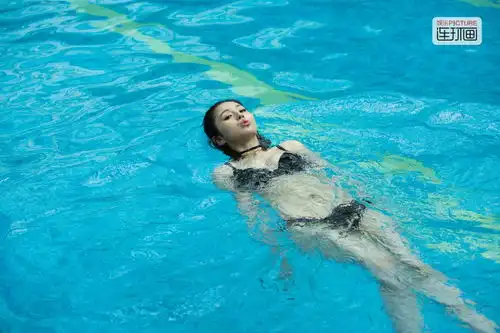 蓝燕一脱成名之后