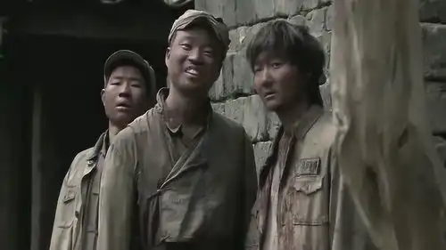 我的团长我的团王迅也有客串啊,第一遍看的时候没发现

