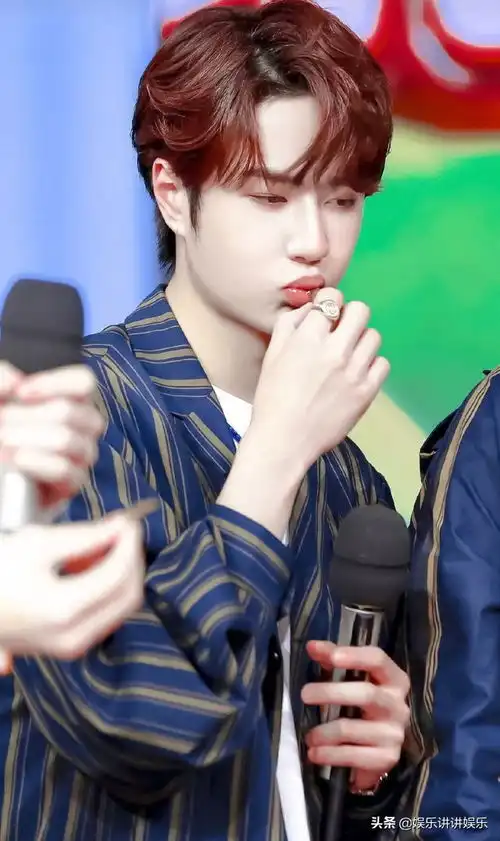 将黑称舞成爱称,王一博粉丝这是妈粉的天堂