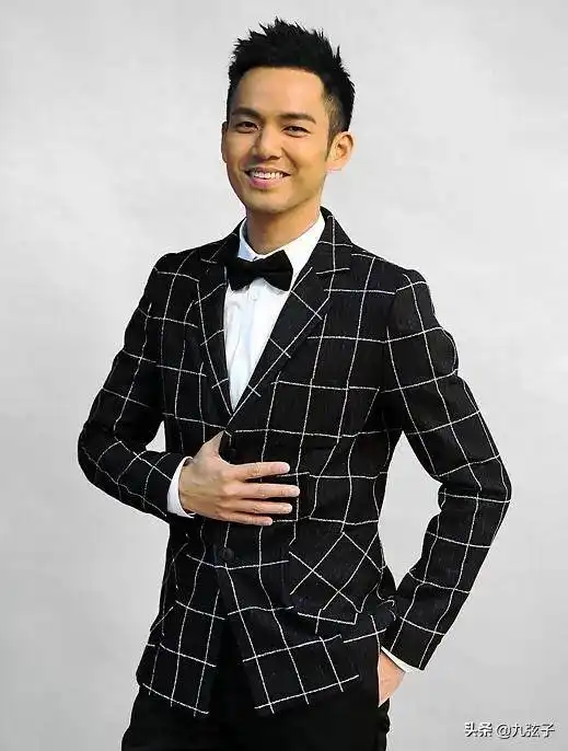 钟汉良为明星伴舞出道,曾被雪藏,与三个女人背后的秘闻