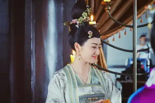 工作室更的珍珠剧照