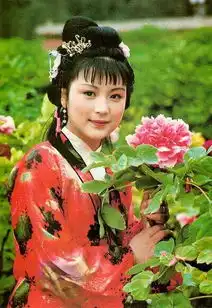 87版红楼梦三位薛宝钗候选人剧照,张莉才是惊艳时光的薛宝钗
