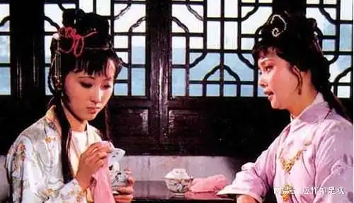 自负不凡的柳湘莲,被呆霸王收服为生死兄弟,薛蟠究竟有何魅力
