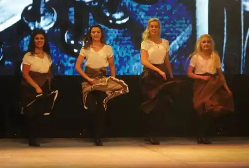 泰坦远去,留下的不仅是掌声