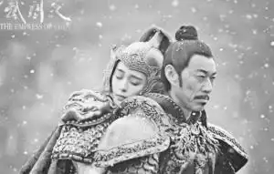 张丰毅称一般人抱不动范冰冰她沉,60公斤图
