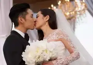 有人吻吐,有人脸变形,婚礼上的吻你选哪一种