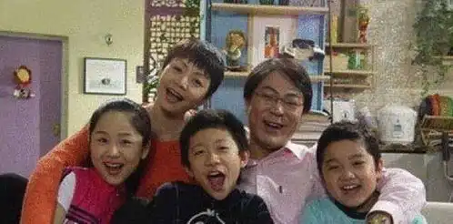 家有儿女十年前vs后,认出了关晓彤牛俊峰,却没认出包贝尔
