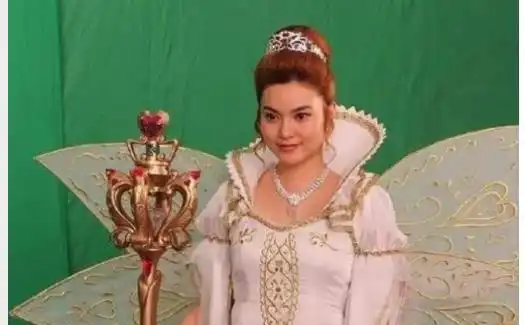 巴啦啦小魔仙魔仙女王真名终于曝光,独一无二的姓氏,不管叫什么都好听
