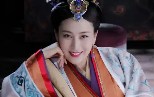 芈姝命运悲惨,一生被利用,但是你看看秦王怎么对待先王后的