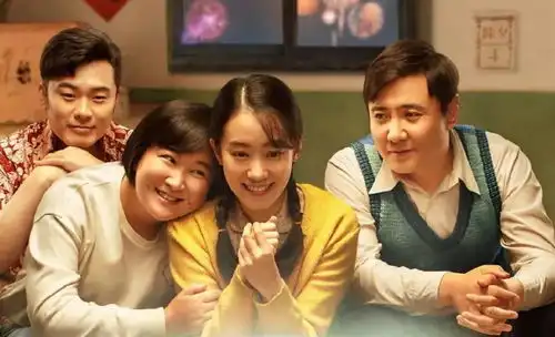 李焕英熬足3个月才撤档,疯狂砍下54亿票房全靠同行衬托