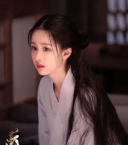 浣溪沙杀青晒主演剧照,佟丽娅真美如西施,何润东造型霸气
