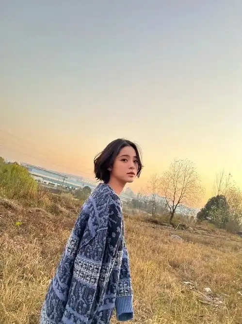 同件毛衣,娜比虞书欣知性,金子涵性感,翟潇闻严浩翔文艺