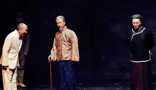 地下交通站14年,演员境况悬殊,有人成网红,有人成相声名角
