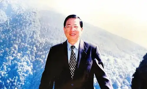 解放军中将在南京突然去世,官方回应死因,照片流出,知情者发声
