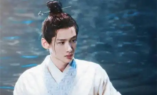 开端才刚播,白敬亭又有一部新剧热拍中,女主颜值在线