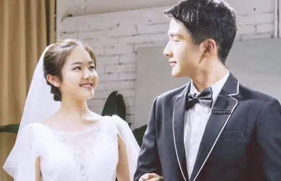 李兰迪张新成强装不认识,被郭麒麟调侃,全国人民都知道了
