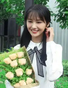 郑爽带爸爸参加旋风孝子爽爸气场强大被赞可以出道了

