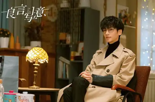 罗云熙出演古装很亮眼,出演现代剧却拉垮,只可近看不可远观
