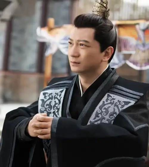 央视1套又一部新开播了,连看2集,我要说央视果真又淘到宝了
