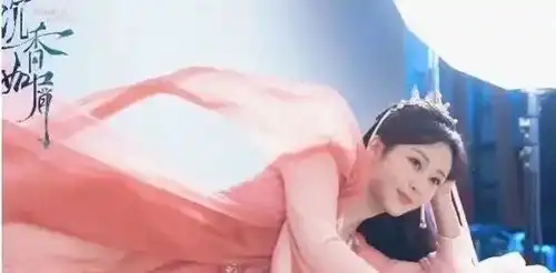 成毅杨紫新剧爆接吻路透吻戏被一群人围观,cp感足也不害羞