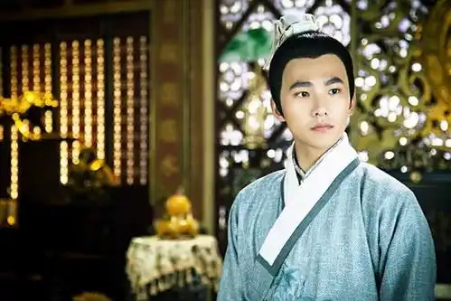 原来一博弟弟穿着衣服也好看啊
