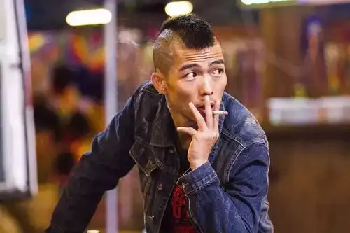 奇葩说完结终其一生只是个平凡人,你会后悔吗
